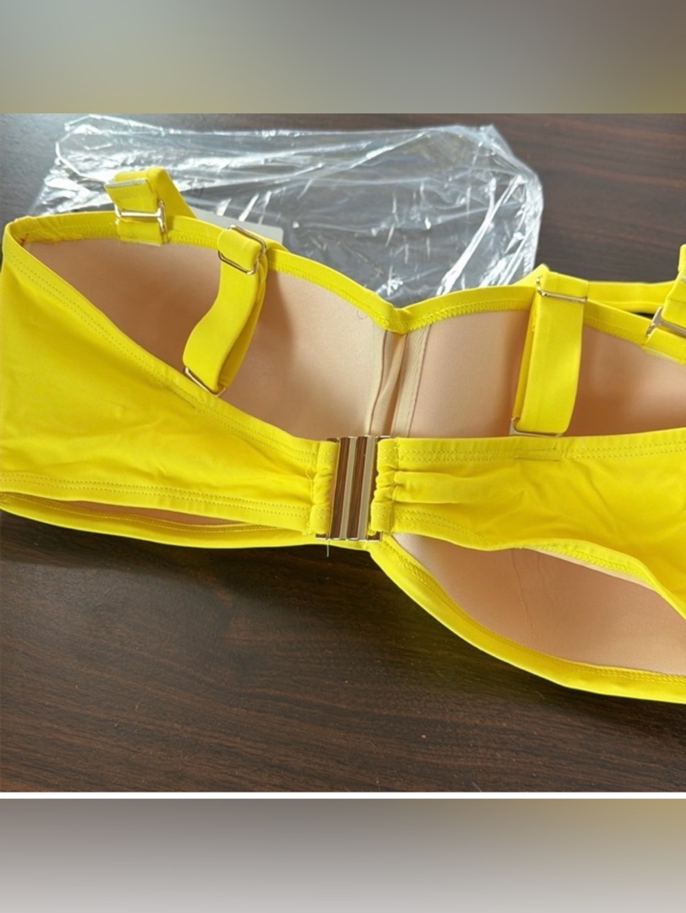NWT Bandeau Bikini Top Bright Yellow Size 10
Swimsuits for all Valentine - Picture 4 of 4